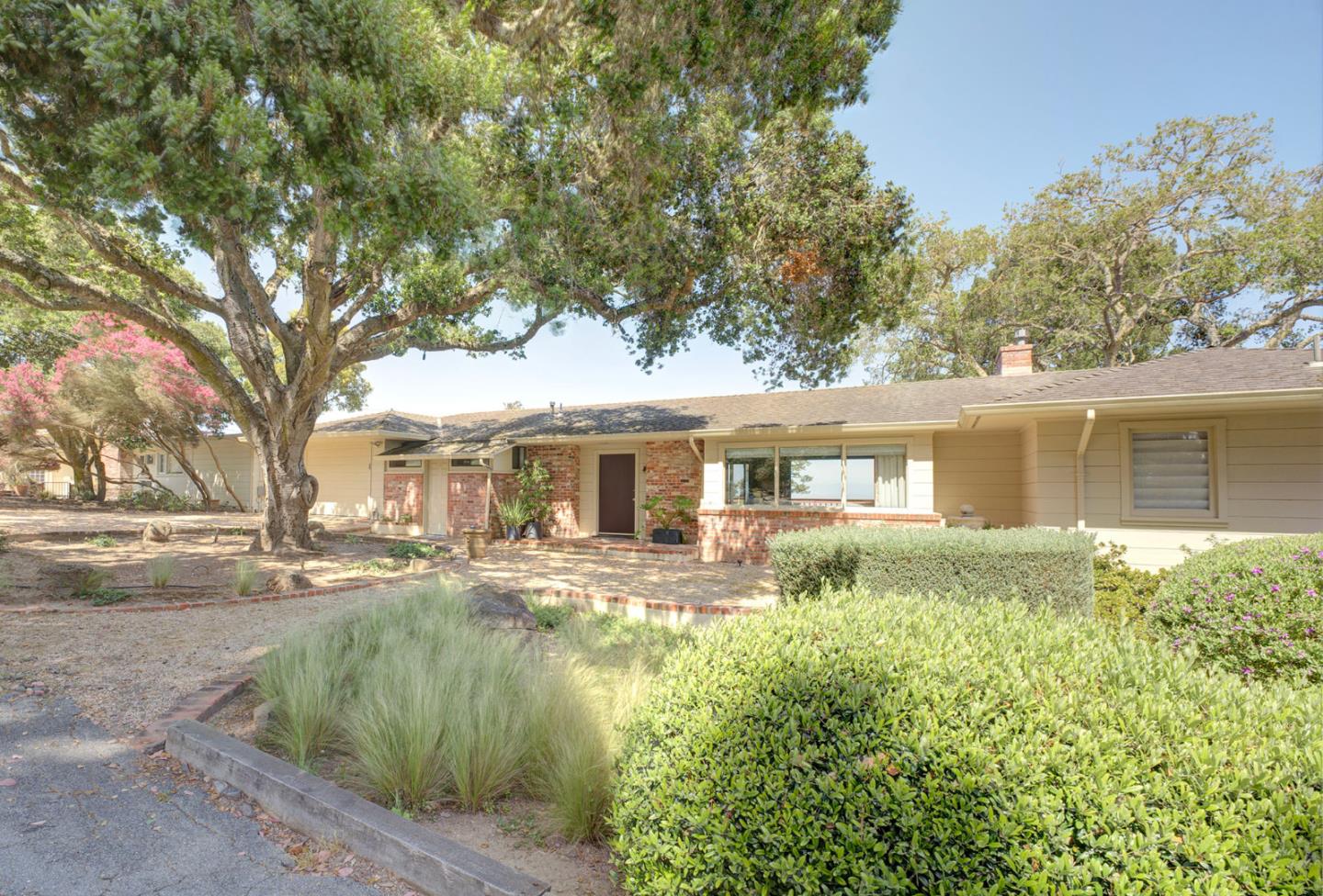 Detail Gallery Image 33 of 34 For 4113 Crest Rd, Pebble Beach,  CA 93953 - 3 Beds | 2/1 Baths