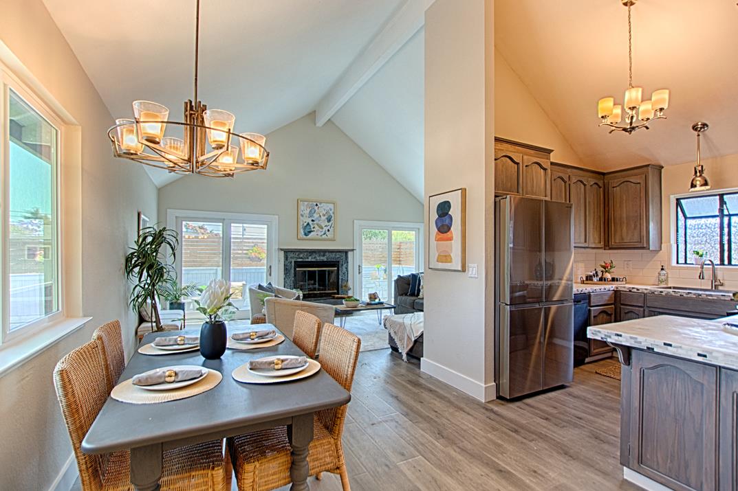 Detail Gallery Image 7 of 21 For 266 North Ave, Aptos,  CA 95003 - 2 Beds | 2 Baths