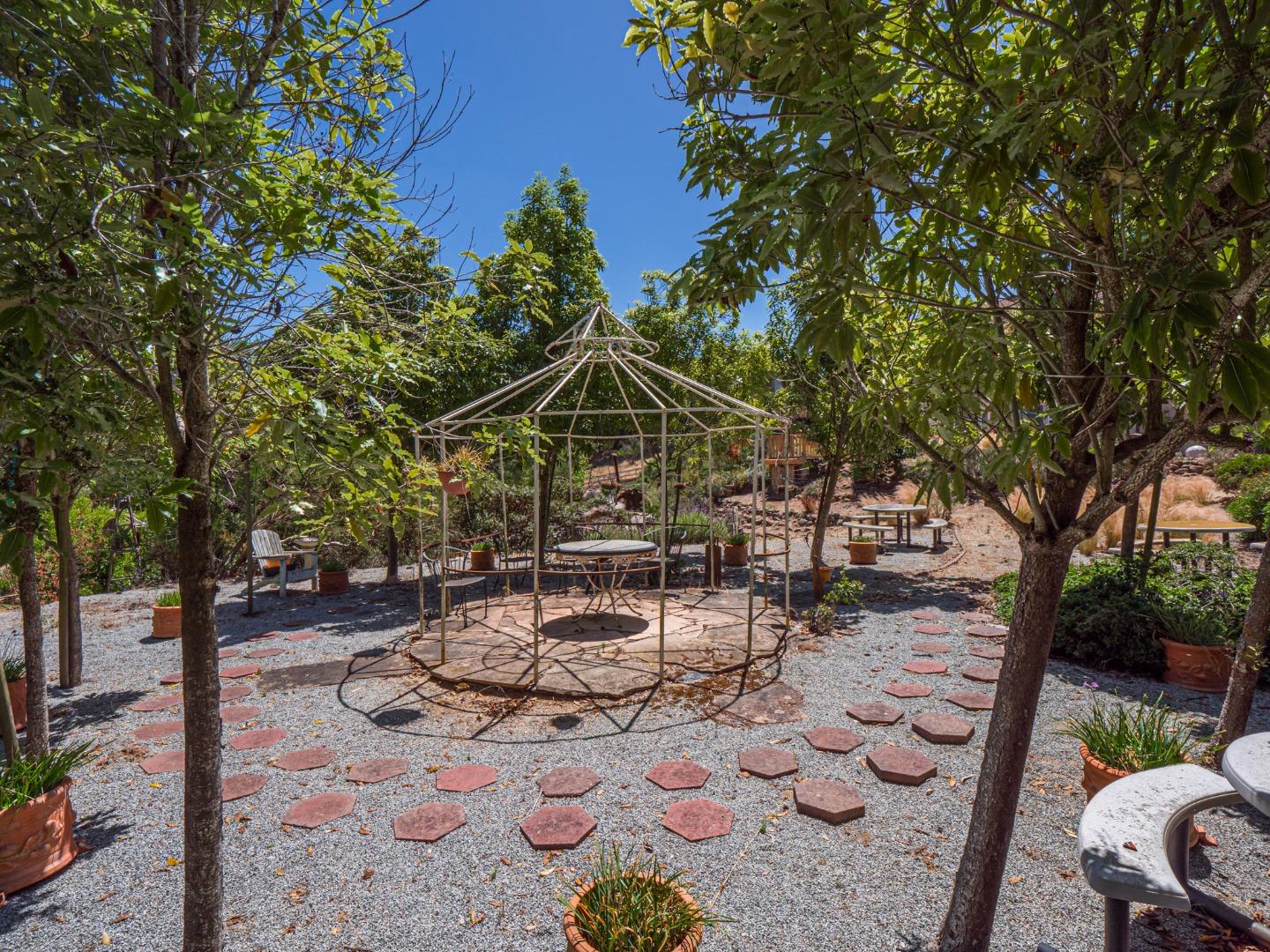 Detail Gallery Image 120 of 148 For 18703 Caris Ln, Aromas,  CA 95004 - 4 Beds | 4/1 Baths