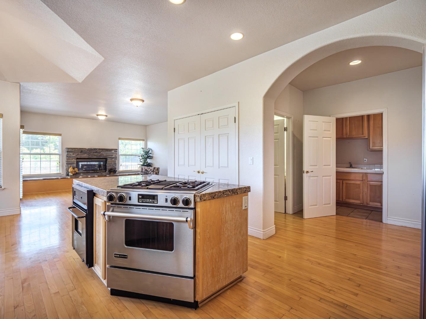 Detail Gallery Image 25 of 148 For 18703 Caris Ln, Aromas,  CA 95004 - 4 Beds | 4/1 Baths