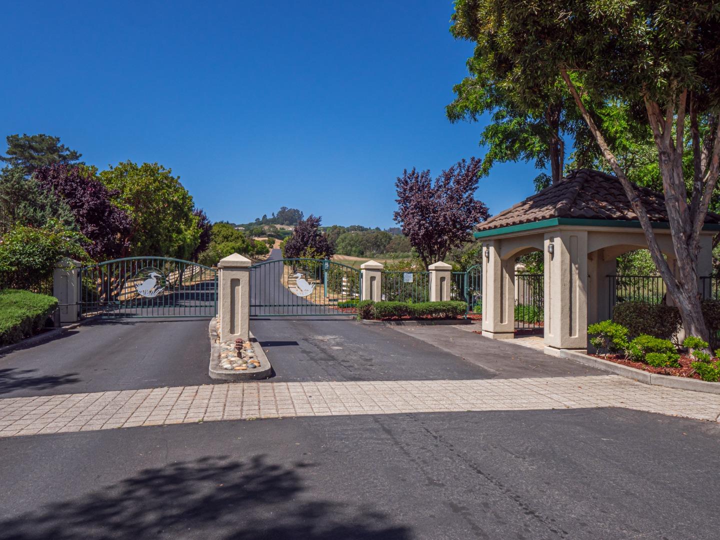 Detail Gallery Image 32 of 148 For 18703 Caris Ln, Aromas,  CA 95004 - 4 Beds | 4/1 Baths