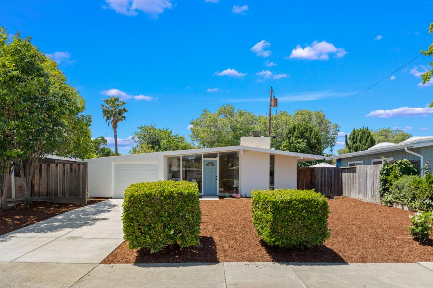 Detail Gallery Image 1 of 1 For 670 Hamilton Ln, Santa Clara,  CA 95051 - 4 Beds | 2 Baths