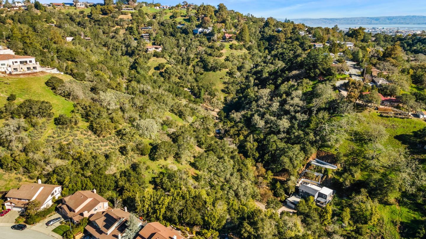 4 El Vanada Road, Redwood City, California 94062, ,Land,For Sale,4 El Vanada Road,ML81967508