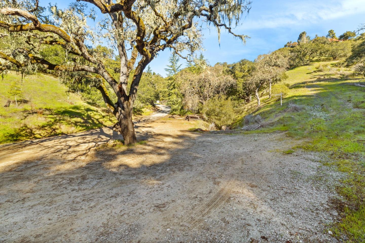 4 El Vanada Road, Redwood City, California 94062, ,Land,For Sale,4 El Vanada Road,ML81967508