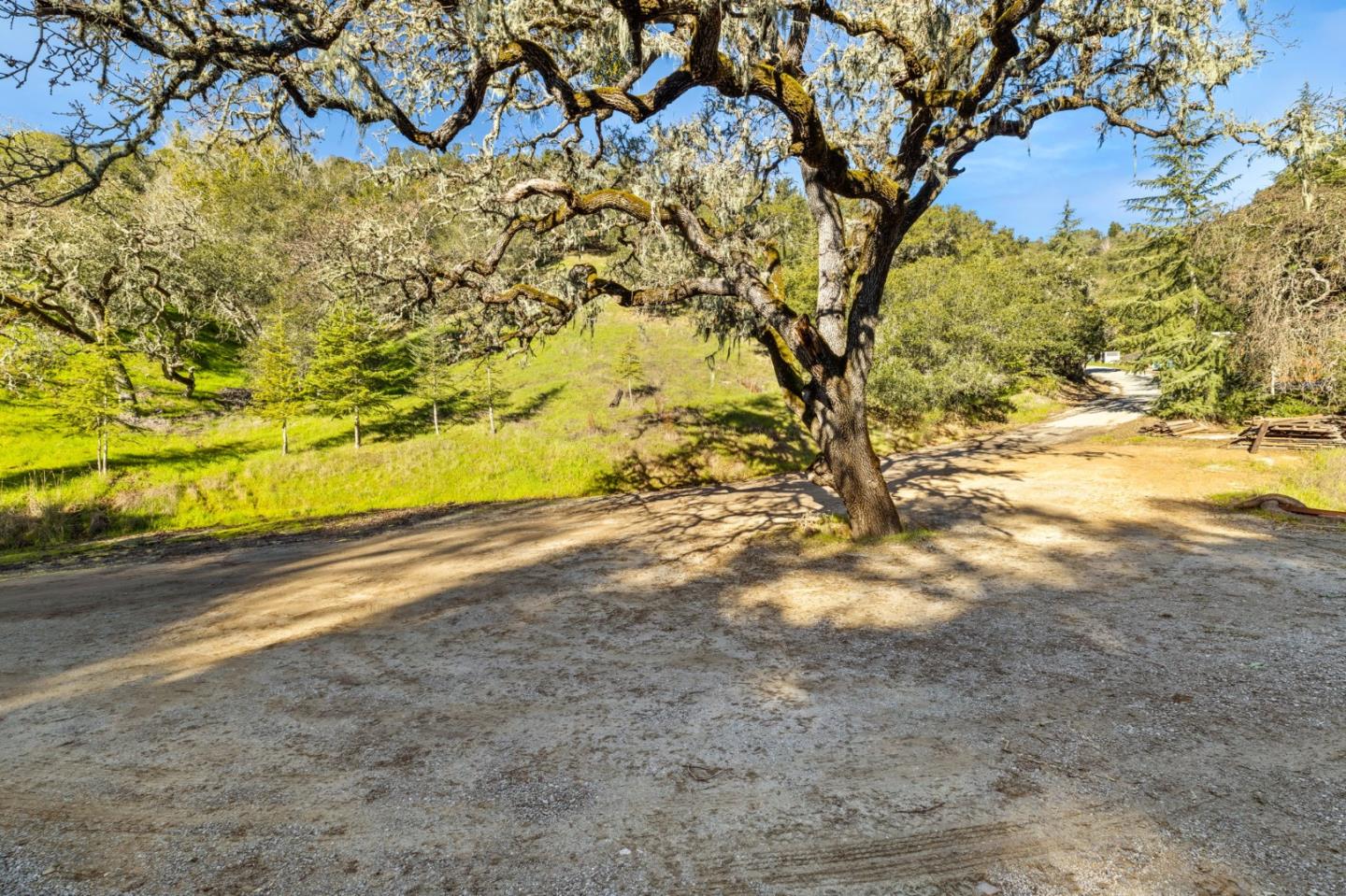 4 El Vanada Road, Redwood City, California 94062, ,Land,For Sale,4 El Vanada Road,ML81967508