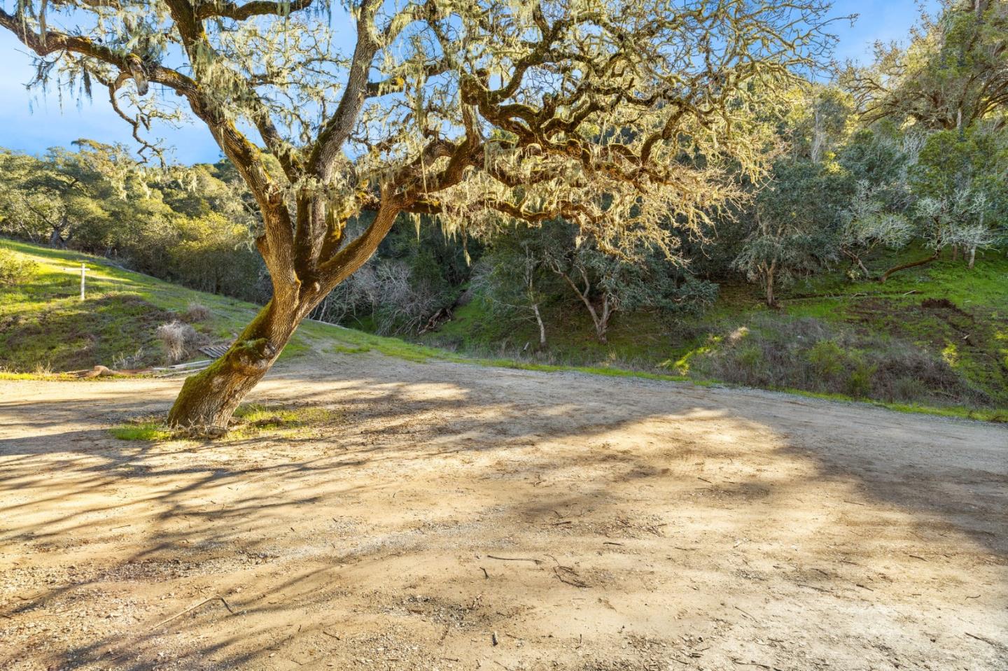 4 El Vanada Road, Redwood City, California 94062, ,Land,For Sale,4 El Vanada Road,ML81967508