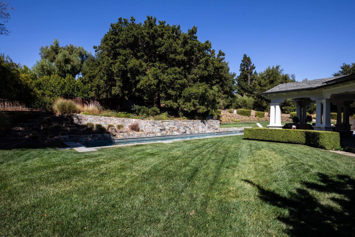 Detail Gallery Image 51 of 56 For 26074 Mulberry Ln, Los Altos Hills,  CA 94022 - 6 Beds | 6/1 Baths