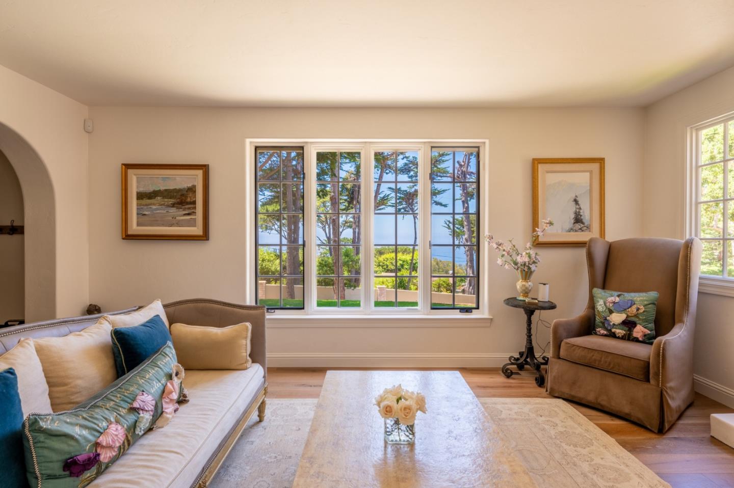 Detail Gallery Image 5 of 38 For 189 Upper Walden Rd, Carmel,  CA 93923 - 5 Beds | 3/1 Baths