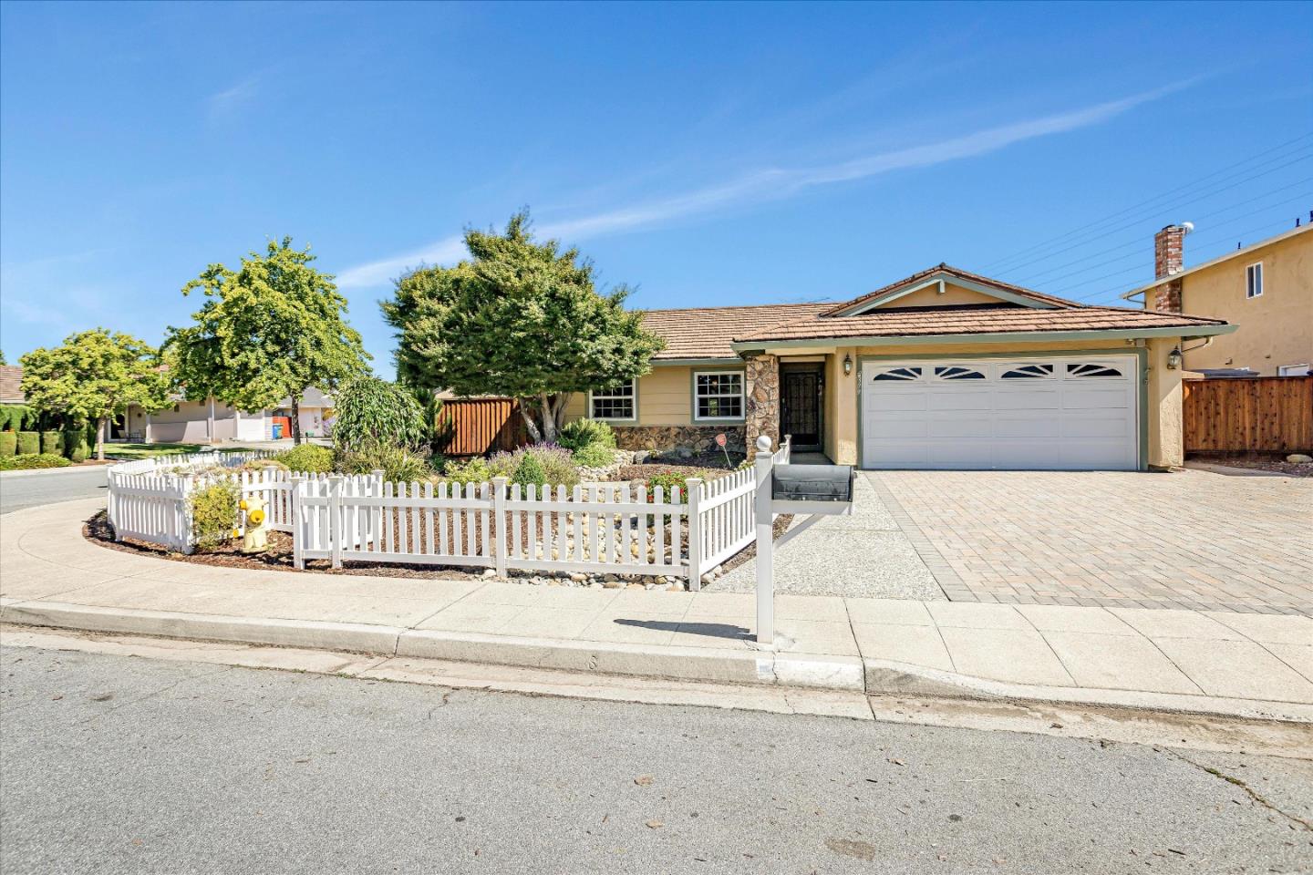 Detail Gallery Image 1 of 1 For 379 Laguna Dr, Milpitas,  CA 95035 - 3 Beds | 2 Baths