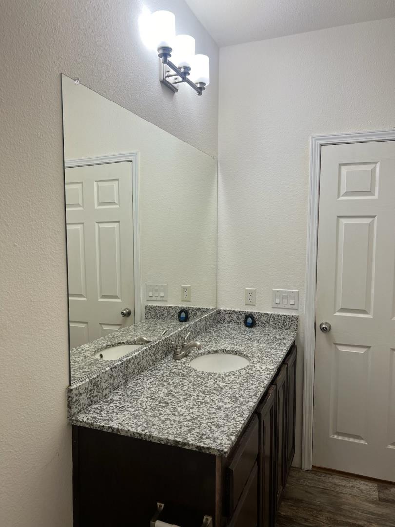 23455 Perimeter Road, Grass Valley, California 95949, 3 Bedrooms Bedrooms, ,2 BathroomsBathrooms,Residential,For Sale,23455 Perimeter Road,ML81967558