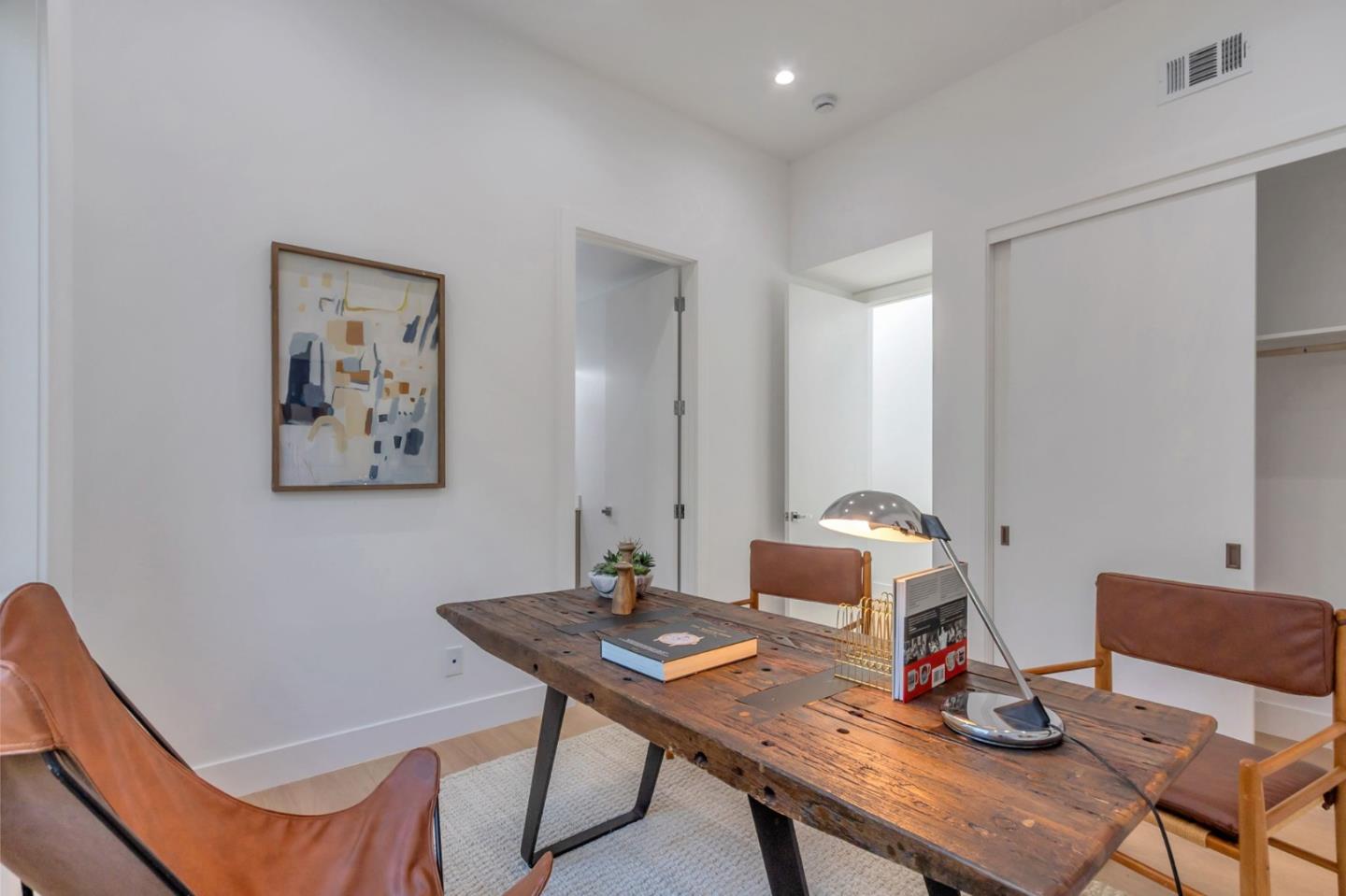 Detail Gallery Image 21 of 69 For 769 Allen Ct, Palo Alto,  CA 94303 - 5 Beds | 5/1 Baths