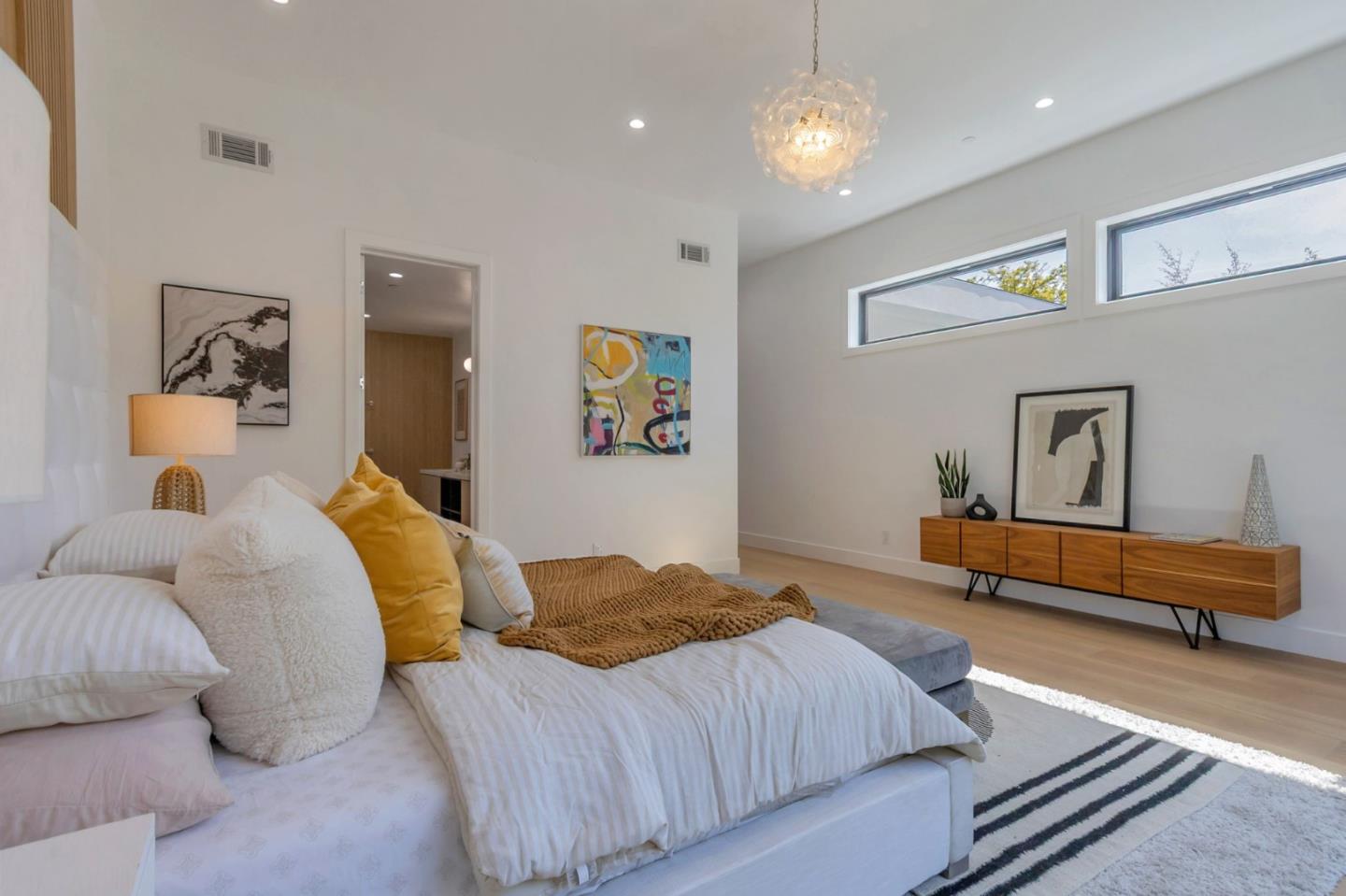 Detail Gallery Image 27 of 69 For 769 Allen Ct, Palo Alto,  CA 94303 - 5 Beds | 5/1 Baths