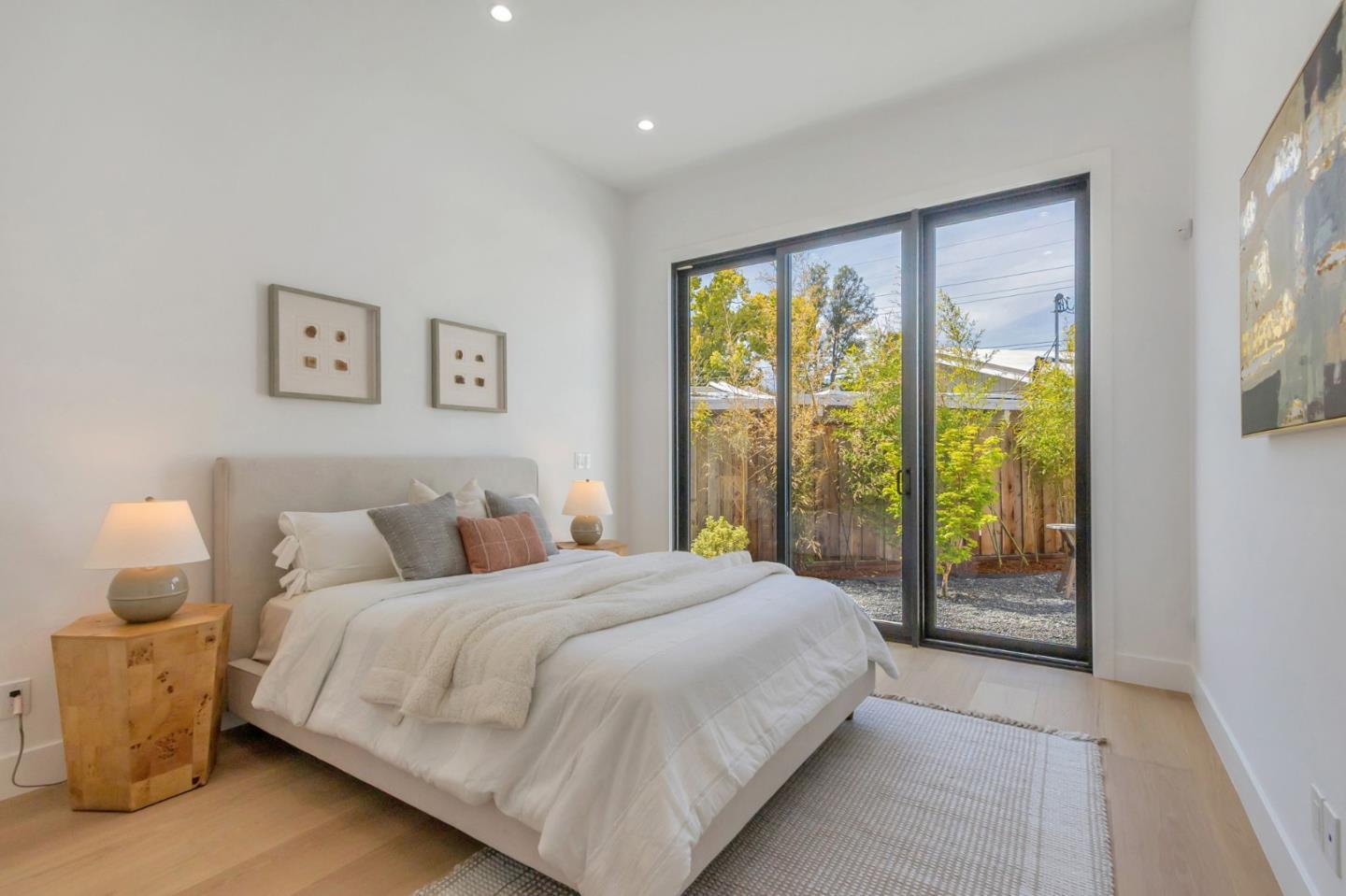 Detail Gallery Image 28 of 69 For 769 Allen Ct, Palo Alto,  CA 94303 - 5 Beds | 5/1 Baths
