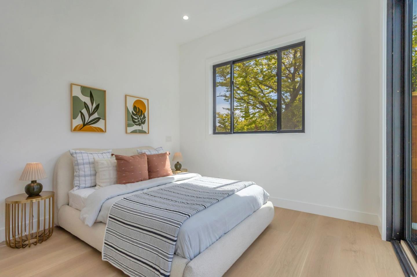 Detail Gallery Image 32 of 69 For 769 Allen Ct, Palo Alto,  CA 94303 - 5 Beds | 5/1 Baths