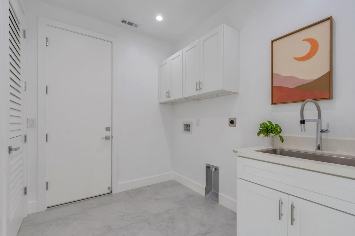 Detail Gallery Image 42 of 69 For 769 Allen Ct, Palo Alto,  CA 94303 - 5 Beds | 5/1 Baths
