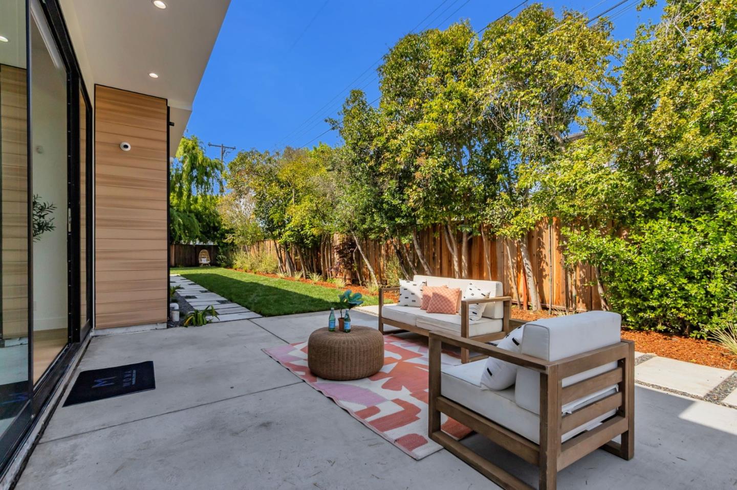 Detail Gallery Image 51 of 69 For 769 Allen Ct, Palo Alto,  CA 94303 - 5 Beds | 5/1 Baths