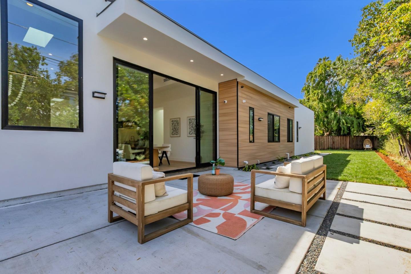 Detail Gallery Image 53 of 69 For 769 Allen Ct, Palo Alto,  CA 94303 - 5 Beds | 5/1 Baths