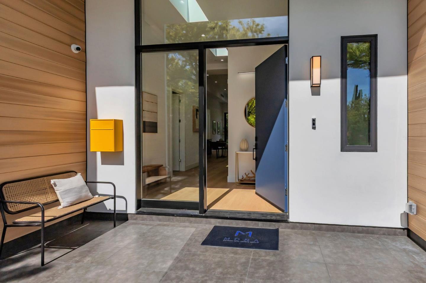 Detail Gallery Image 6 of 69 For 769 Allen Ct, Palo Alto,  CA 94303 - 5 Beds | 5/1 Baths