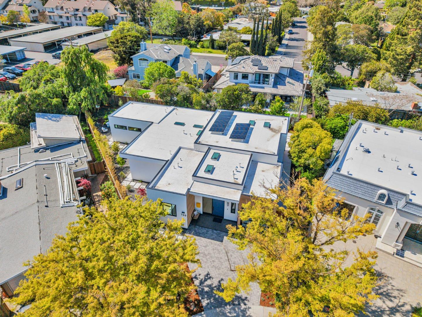 Detail Gallery Image 64 of 69 For 769 Allen Ct, Palo Alto,  CA 94303 - 5 Beds | 5/1 Baths