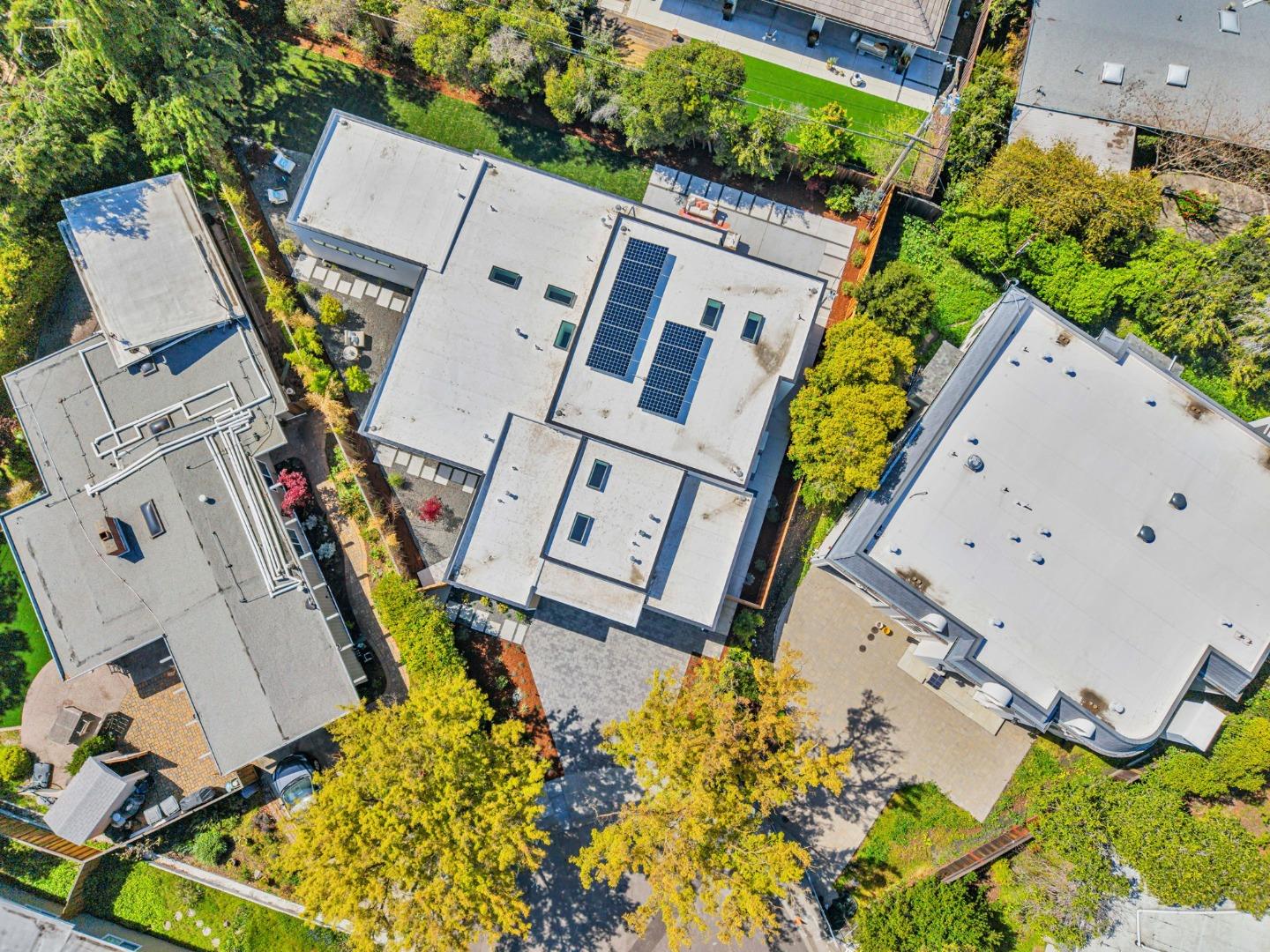 Detail Gallery Image 65 of 69 For 769 Allen Ct, Palo Alto,  CA 94303 - 5 Beds | 5/1 Baths