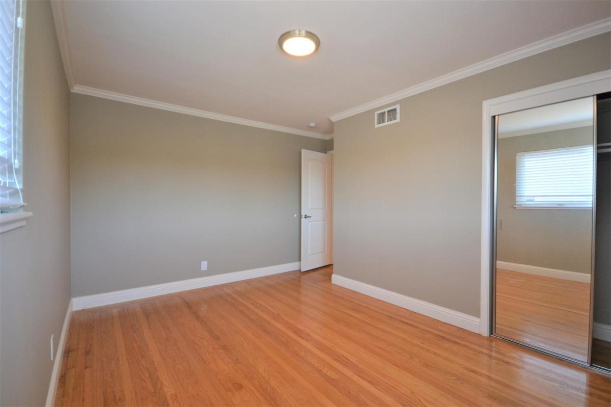 Detail Gallery Image 16 of 25 For 926 Bermuda Dr, San Mateo,  CA 94403 - 3 Beds | 2 Baths