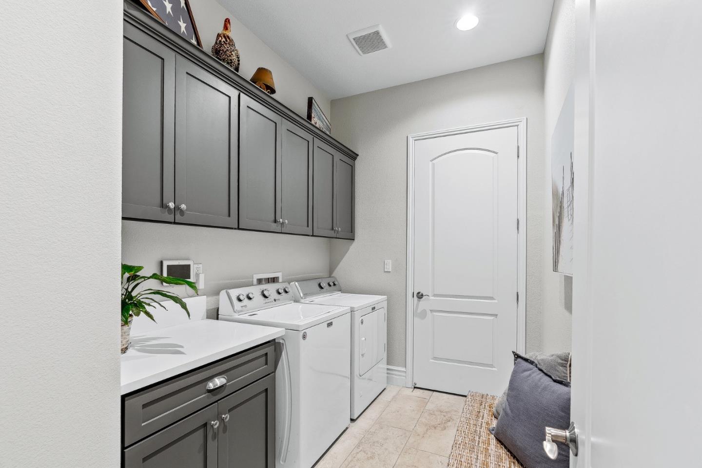 Detail Gallery Image 17 of 25 For 18523 Mcclellan Cir, East Garrison,  CA 93933 - 2 Beds | 2/1 Baths