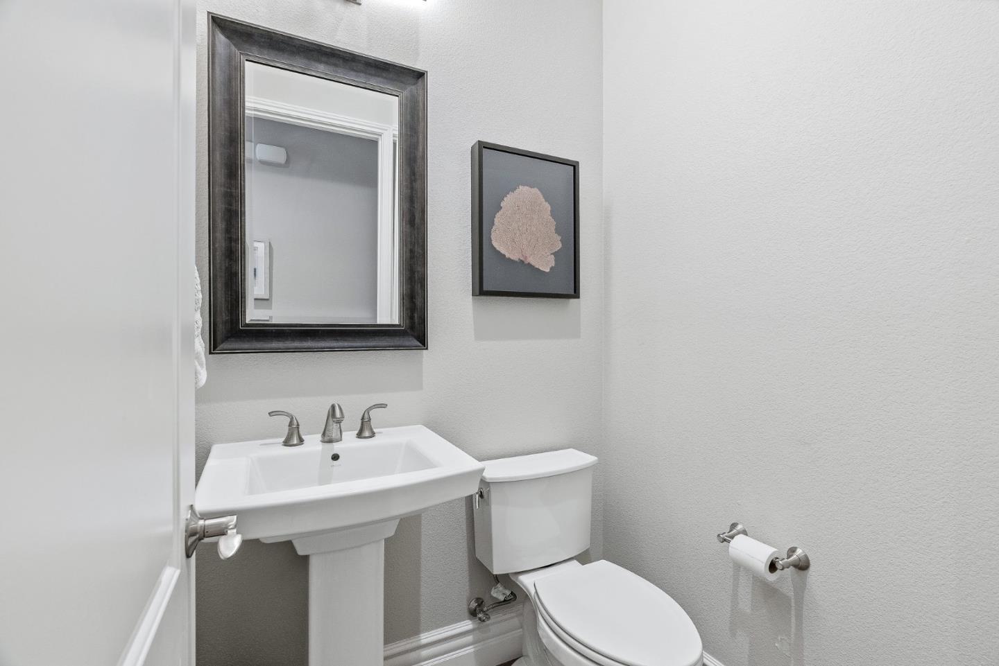 Detail Gallery Image 18 of 25 For 18523 Mcclellan Cir, East Garrison,  CA 93933 - 2 Beds | 2/1 Baths