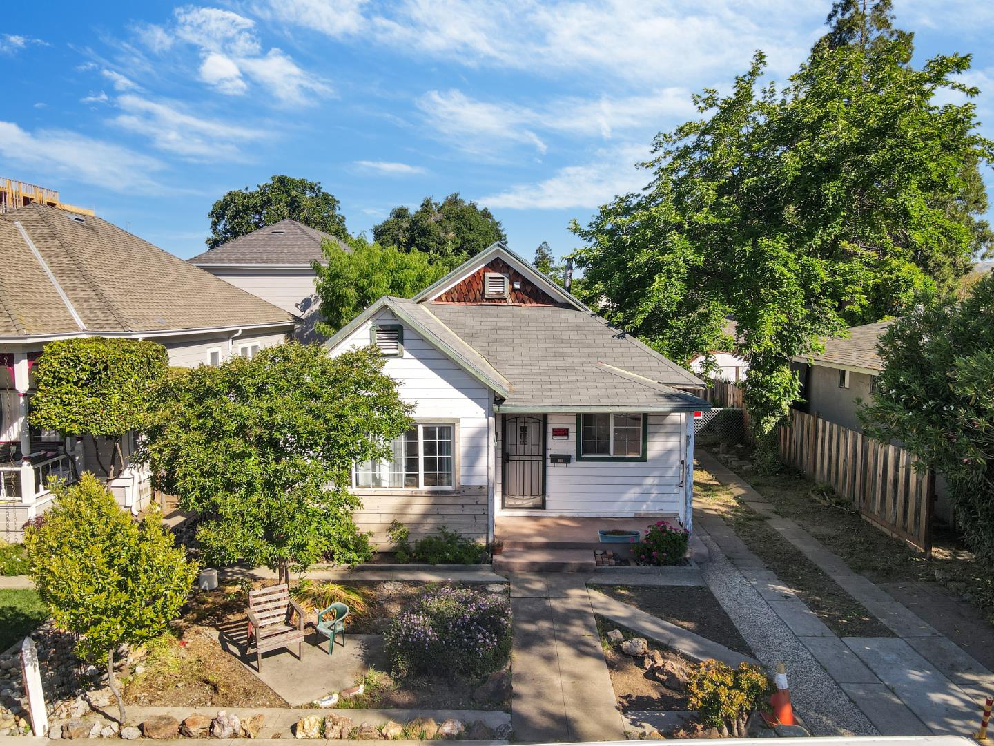 Detail Gallery Image 1 of 8 For 65 E 2nd St, Morgan Hill,  CA 95037 - 3 Beds | 2 Baths