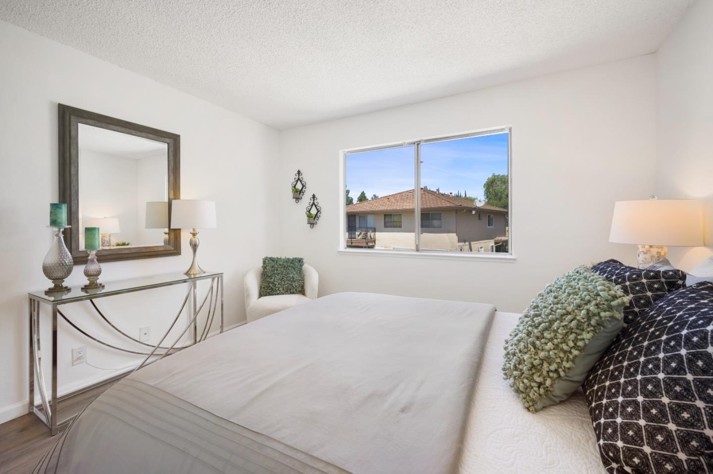 Detail Gallery Image 17 of 35 For 885 Wyman Way #4,  San Jose,  CA 95133 - 2 Beds | 1 Baths