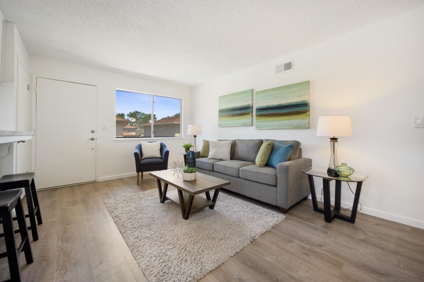 Detail Gallery Image 5 of 35 For 885 Wyman Way #4,  San Jose,  CA 95133 - 2 Beds | 1 Baths