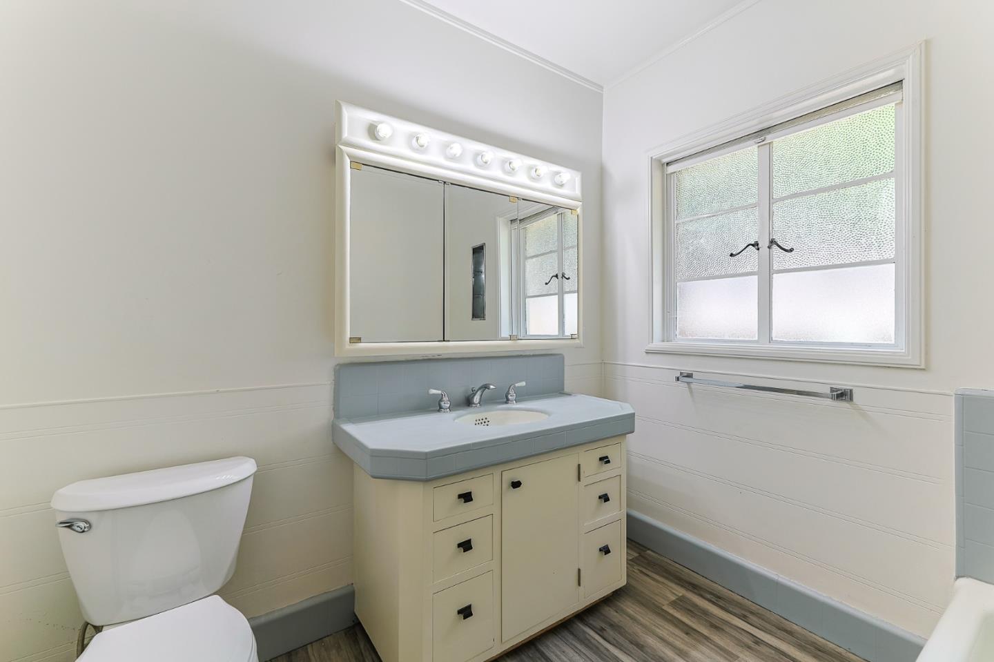 Detail Gallery Image 31 of 39 For 714 Pajaro St, Salinas,  CA 93901 - 3 Beds | 2/1 Baths