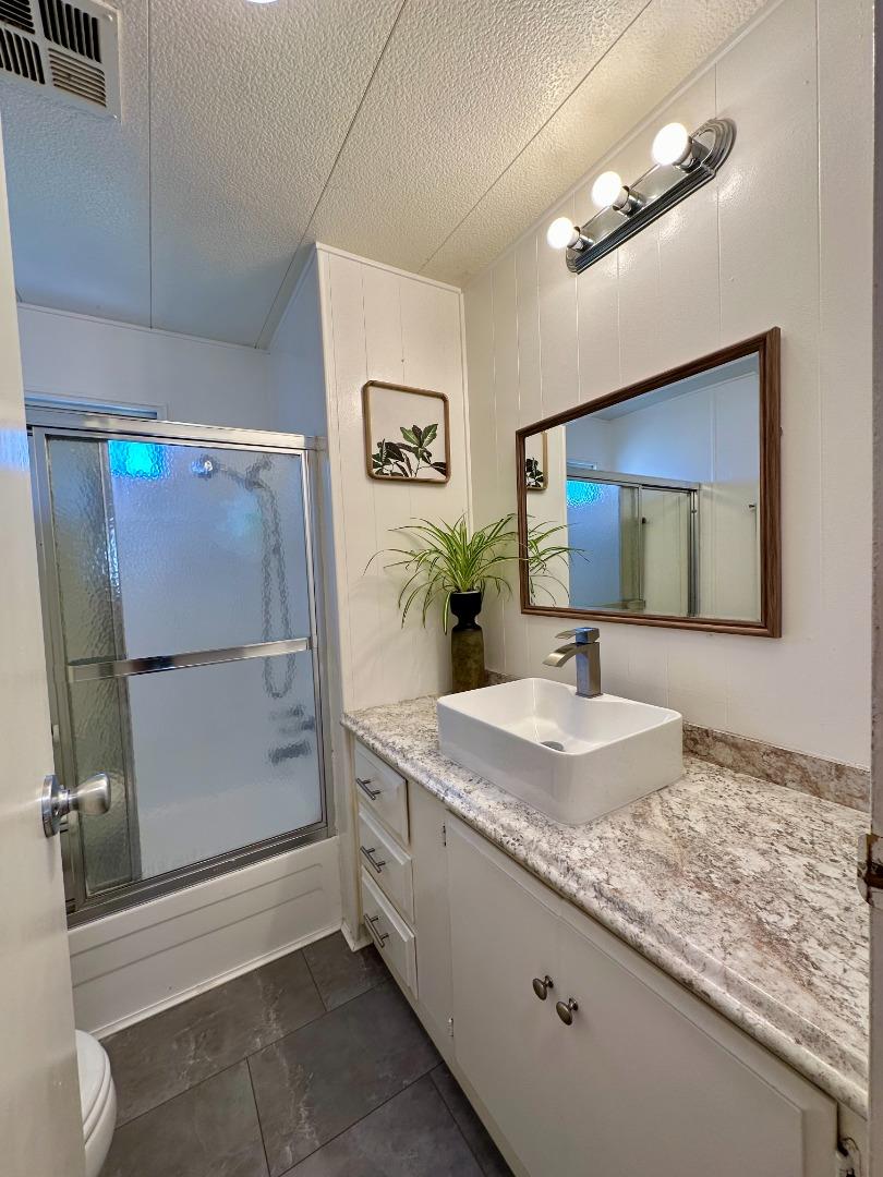 Detail Gallery Image 10 of 17 For 2855 Senter Rd #26,  San Jose,  CA 95111 - 2 Beds | 2 Baths