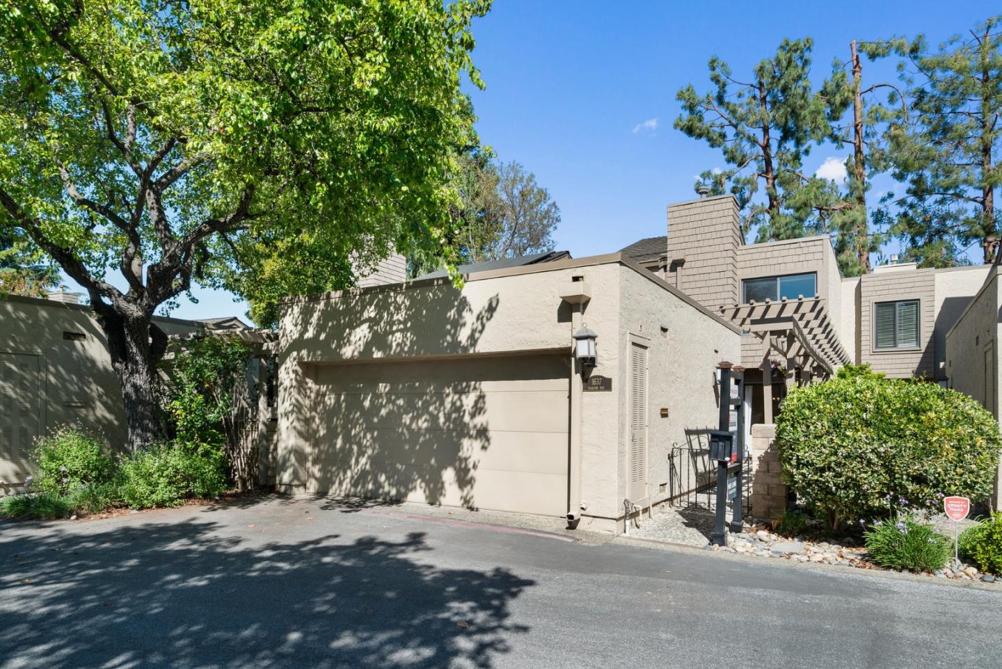 Detail Gallery Image 1 of 1 For 1637 Marconi Way, San Jose,  CA 95125 - 3 Beds | 2/1 Baths