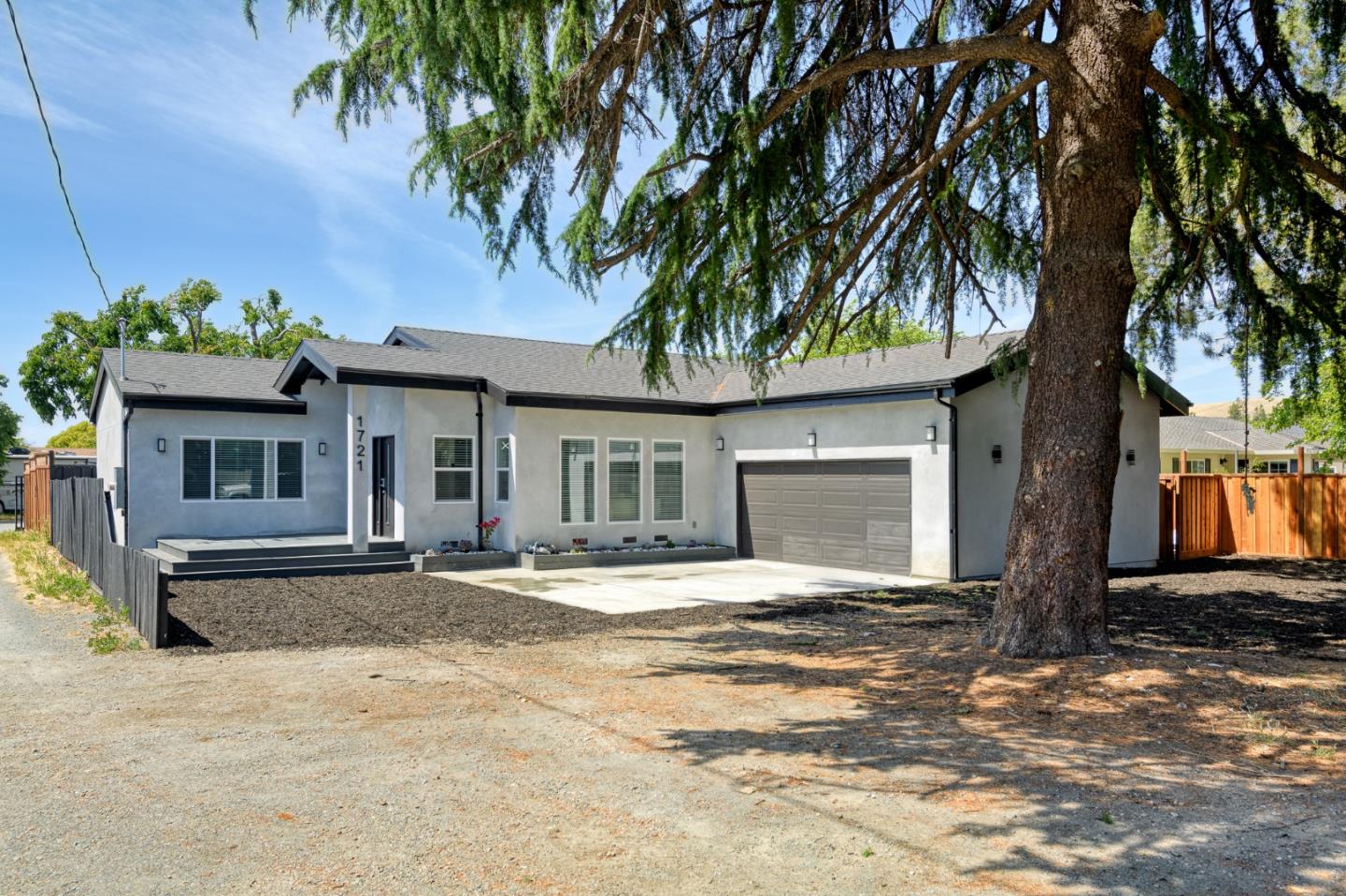 1721 Denkinger Rd, Concord, CA 94521 photo 2