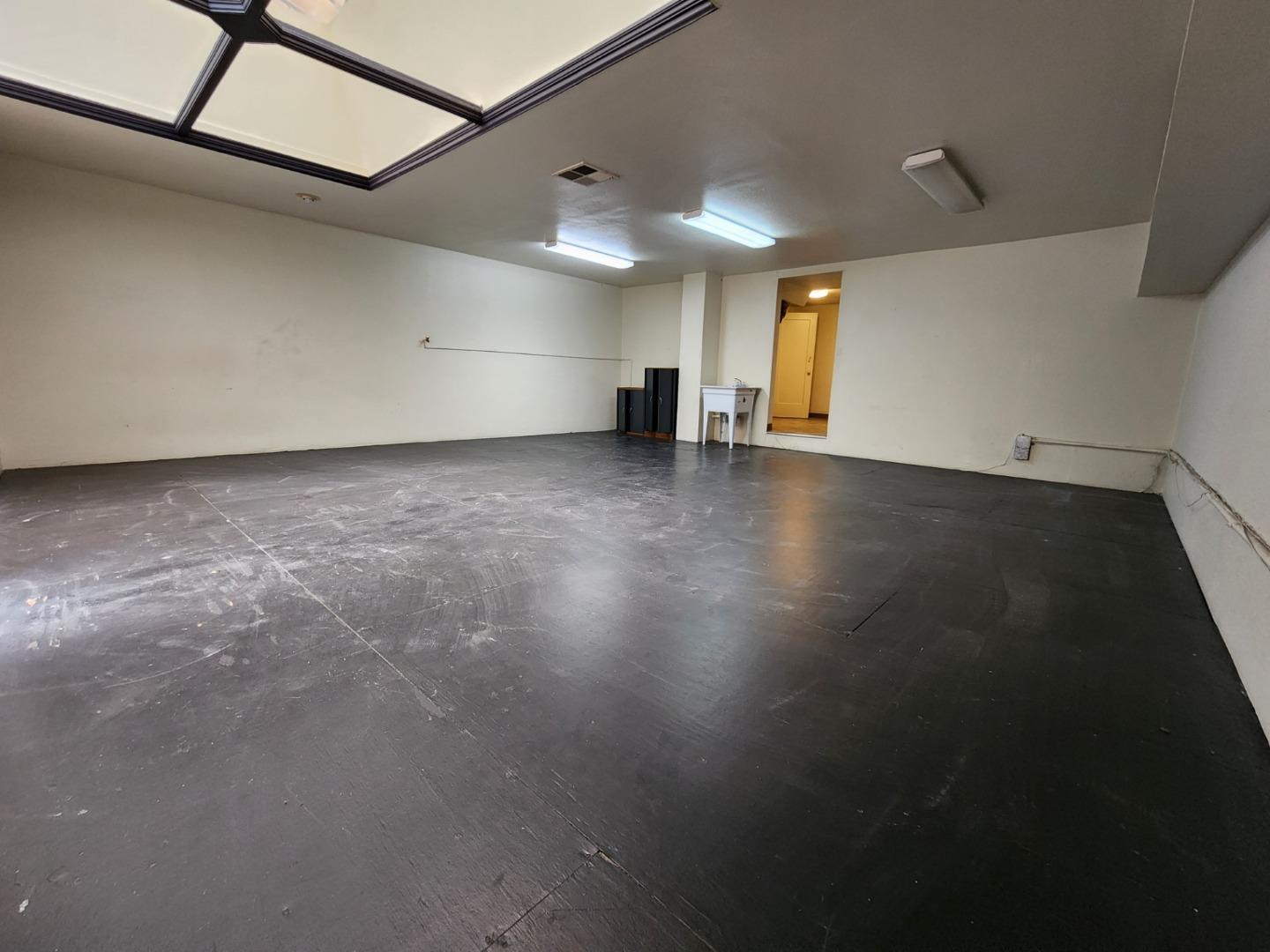 405 15th Street, Oakland, California 94612, ,Commercial Lease,For Rent,405 15th Street,ML81967616