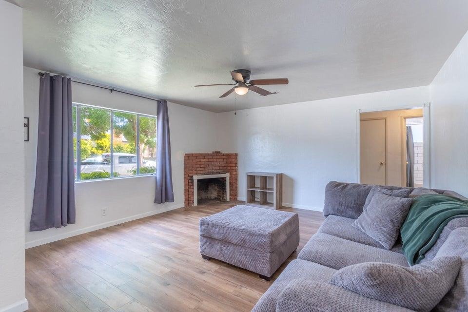 Detail Gallery Image 3 of 14 For 1300 Pinon Ave, Anderson,  CA 96007 - 3 Beds | 1 Baths