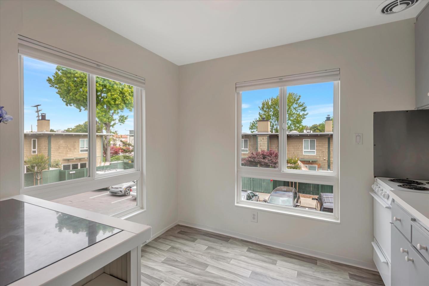 Detail Gallery Image 10 of 22 For 847 N Humboldt St #203,  San Mateo,  CA 94401 - 0 Beds | 1 Baths