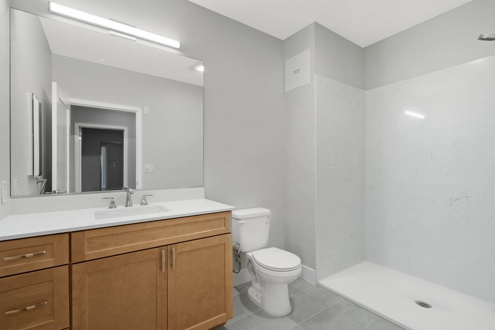 Detail Gallery Image 4 of 32 For 400 San Benito St #209,  Hollister,  CA 95023 - 1 Beds | 1 Baths