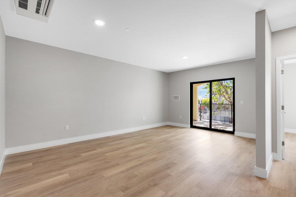 Detail Gallery Image 7 of 32 For 400 San Benito St #209,  Hollister,  CA 95023 - 1 Beds | 1 Baths