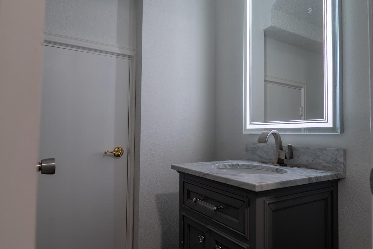 Detail Gallery Image 15 of 26 For 1137 Rivara Cir, Sacramento,  CA 95864 - 4 Beds | 2/1 Baths