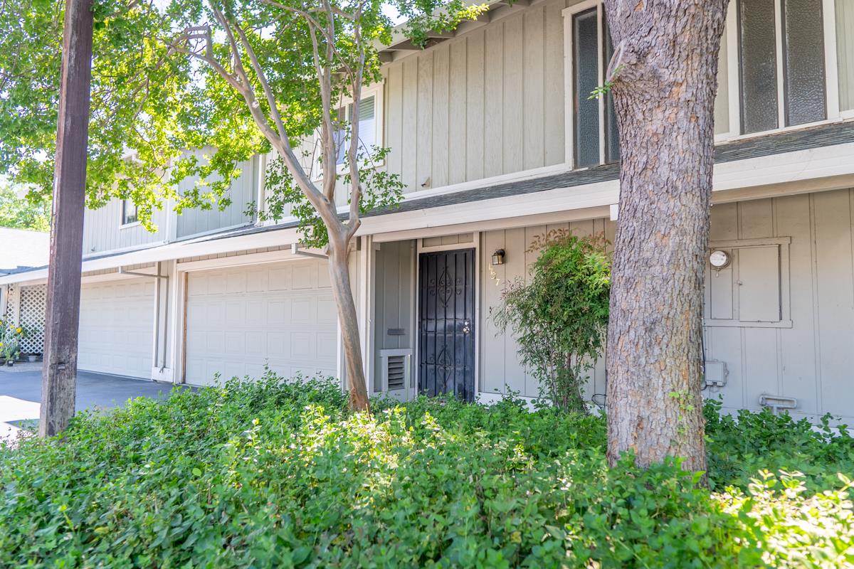 Detail Gallery Image 4 of 26 For 1137 Rivara Cir, Sacramento,  CA 95864 - 4 Beds | 2/1 Baths