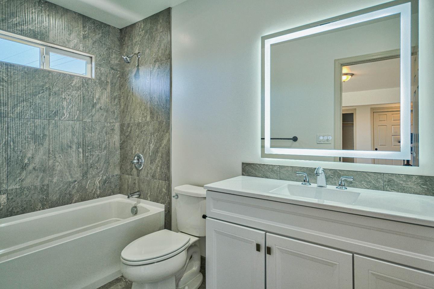 Detail Gallery Image 18 of 36 For 3020 Liberty Ct, Marina,  CA 93933 - 3 Beds | 2 Baths