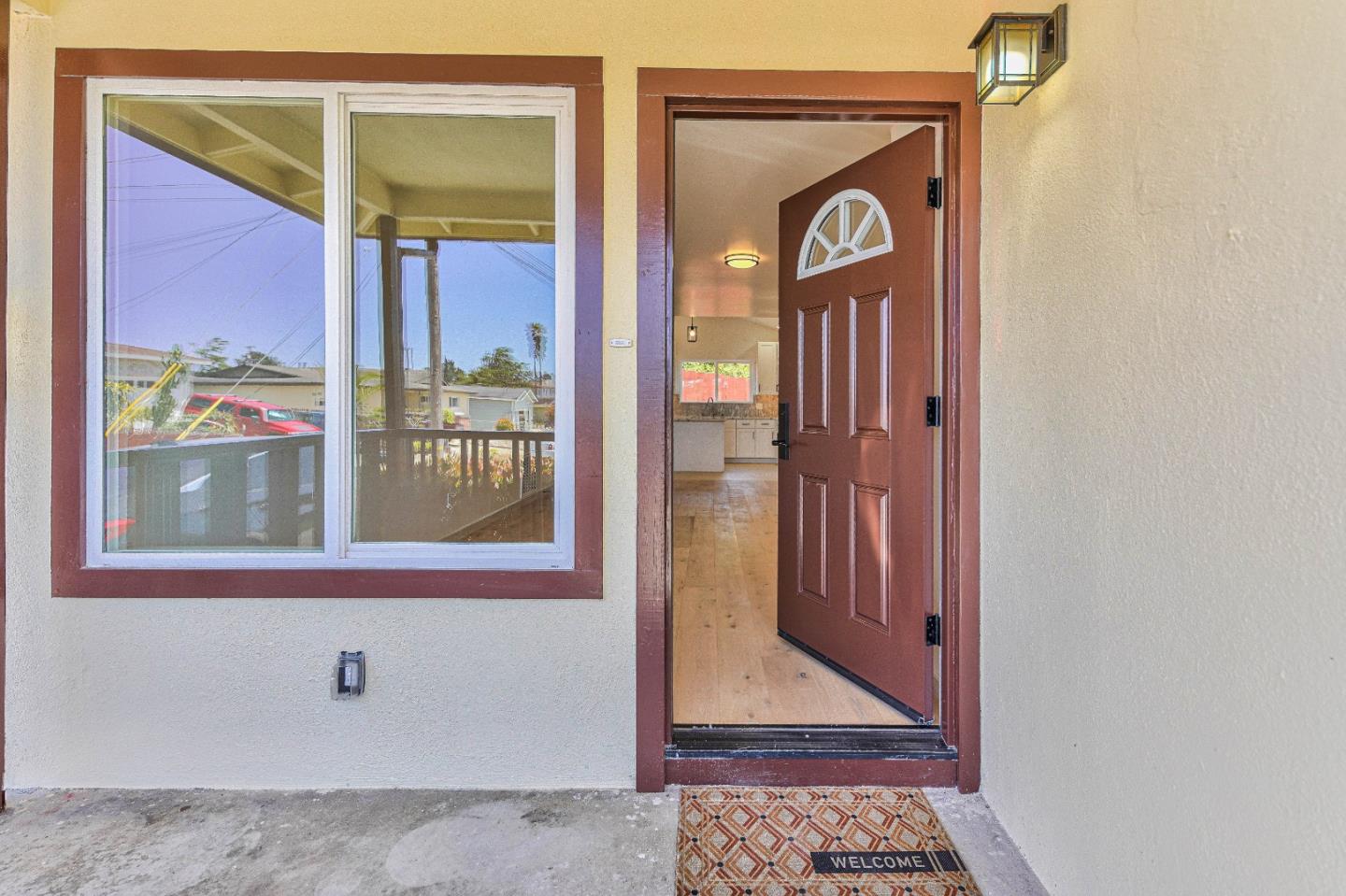 Detail Gallery Image 2 of 36 For 3020 Liberty Ct, Marina,  CA 93933 - 3 Beds | 2 Baths