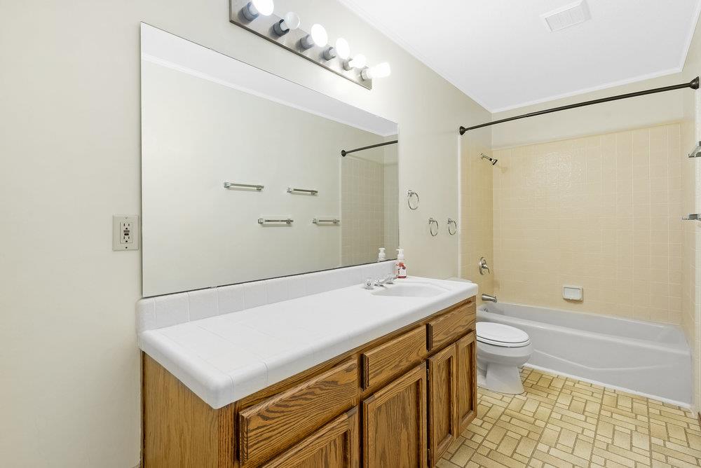 Detail Gallery Image 23 of 35 For 620 Lanini Dr, Hollister,  CA 95023 - 3 Beds | 2 Baths