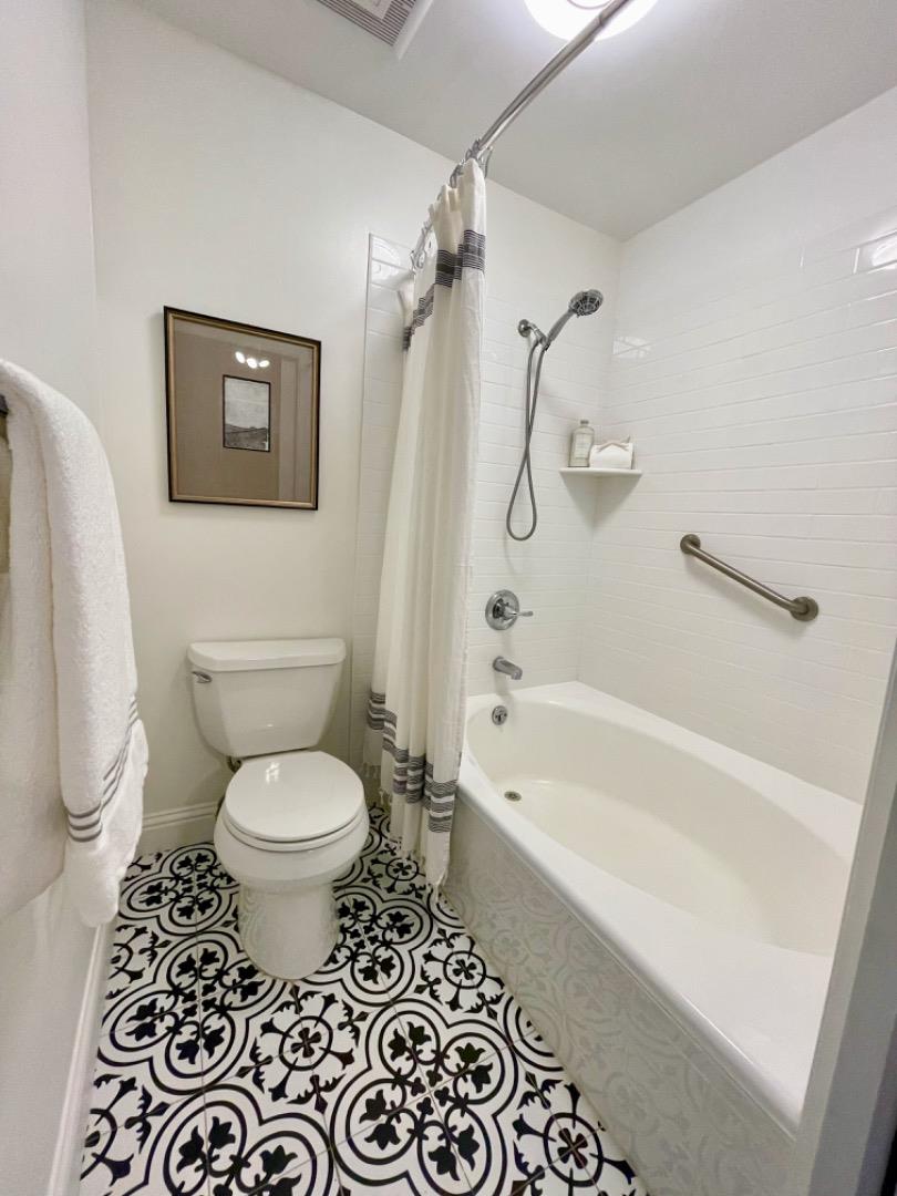 Detail Gallery Image 14 of 22 For 425 N El Camino Real #201,  San Mateo,  CA 94401 - 2 Beds | 2 Baths