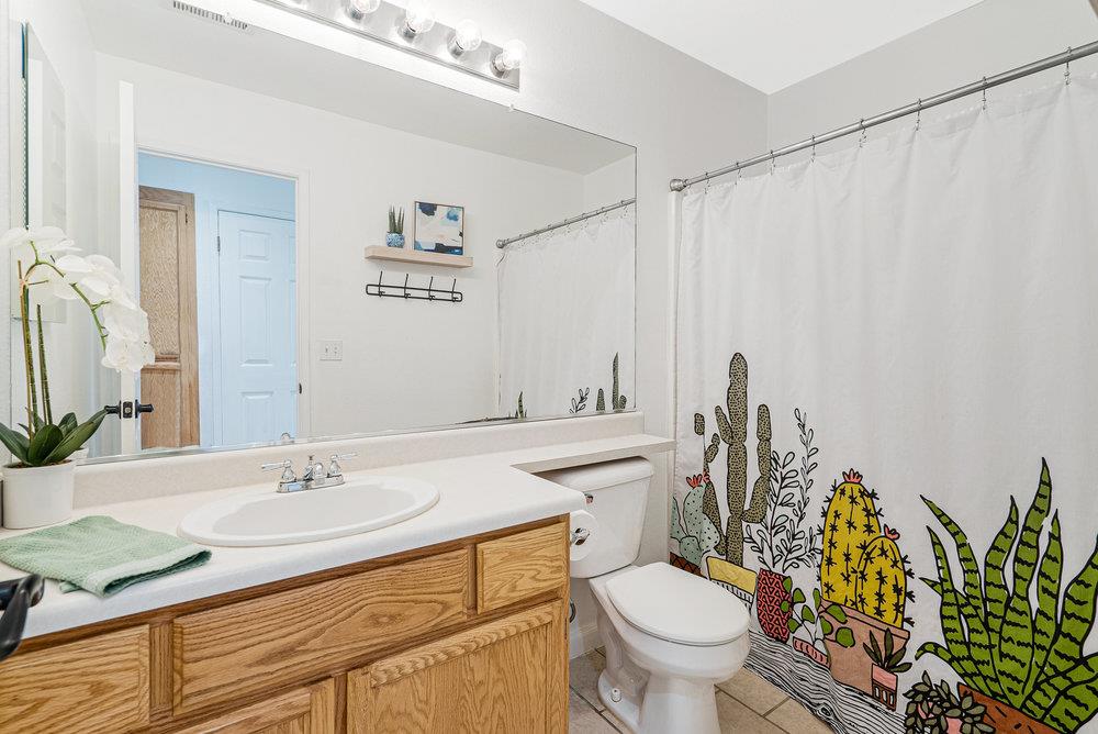 Detail Gallery Image 15 of 39 For 1540 Brighton Dr, Hollister,  CA 95023 - 3 Beds | 2 Baths