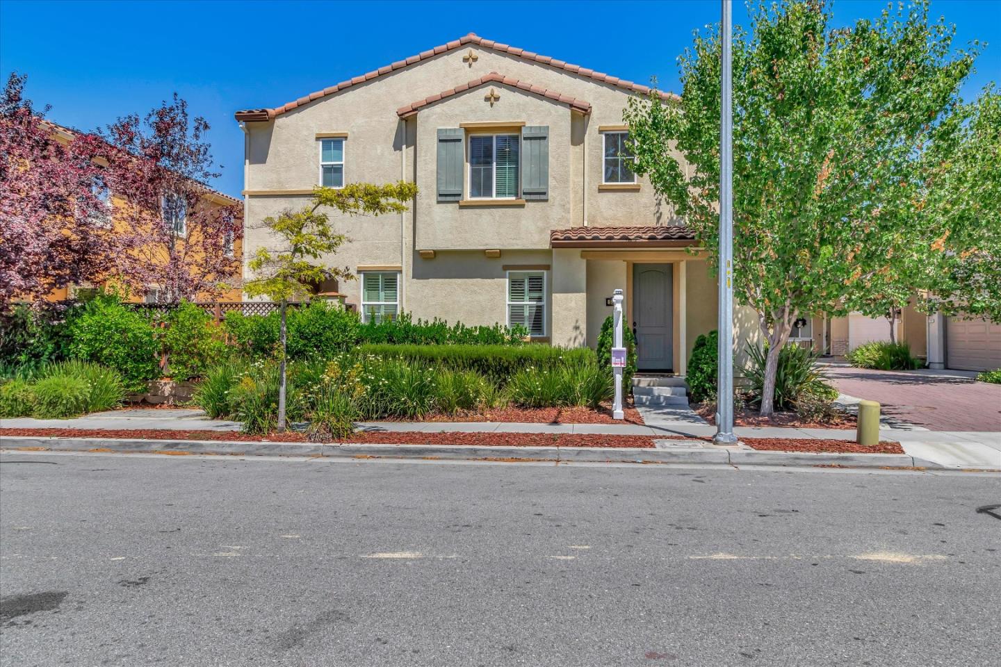 Detail Gallery Image 1 of 1 For 5530 Carew Way, San Jose,  CA 95123 - 4 Beds | 2/1 Baths