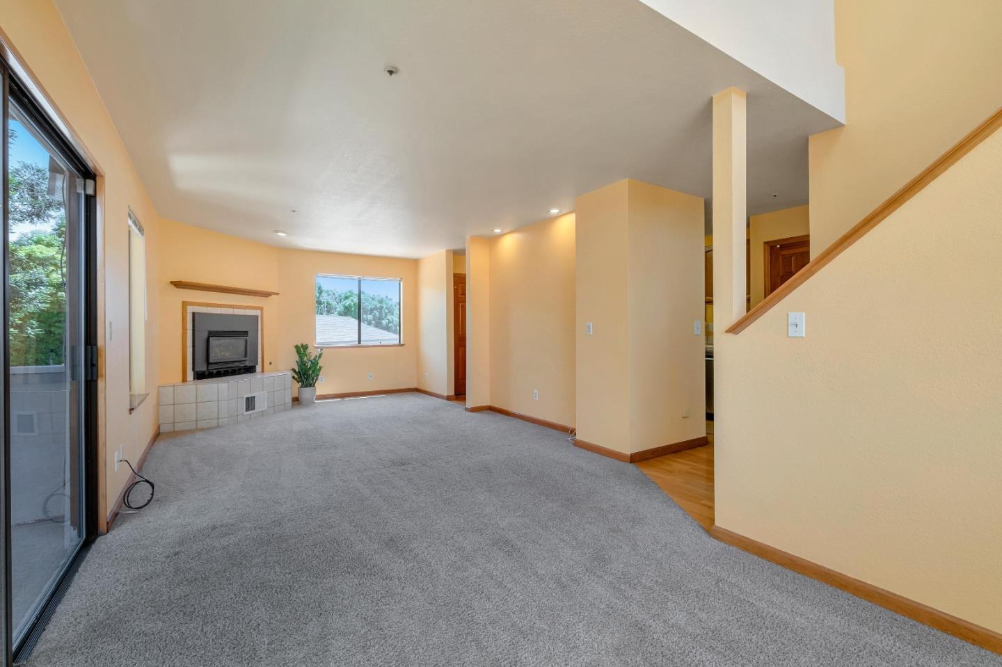 Detail Gallery Image 8 of 33 For 1745 Esperanza Ct, Santa Cruz,  CA 95062 - 2 Beds | 2/1 Baths