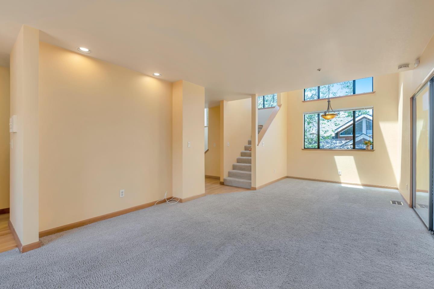 Detail Gallery Image 9 of 33 For 1745 Esperanza Ct, Santa Cruz,  CA 95062 - 2 Beds | 2/1 Baths