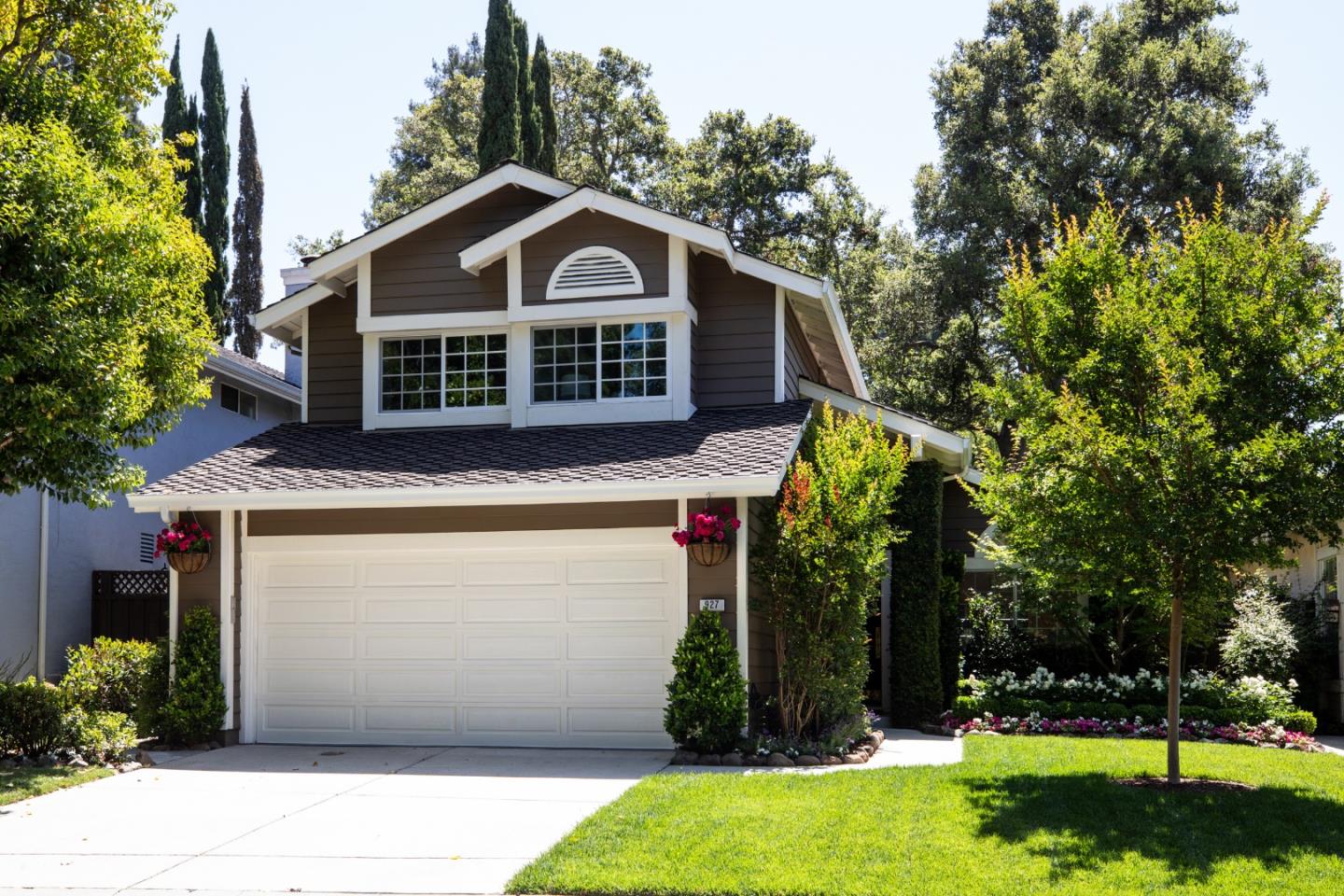 Detail Gallery Image 1 of 1 For 927 Whitehall Ln, Redwood City,  CA 94061 - 3 Beds | 2/1 Baths